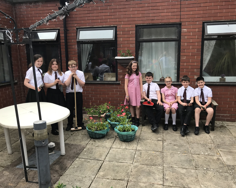 Image of Green Fingered Primary School Children Support local Nursing Home